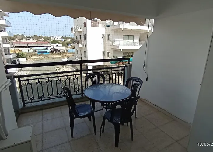 Emiliano 7 * Larnaca