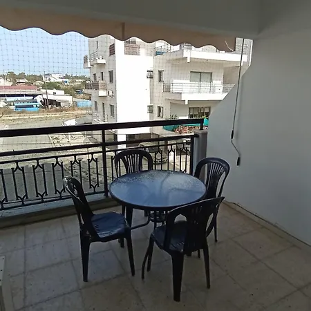 Emiliano 7 * Larnaca